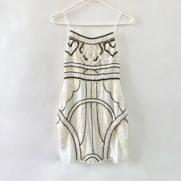 NWT Petite Embellished Beads Sequins Leg Slit Mini Dress White 0 - Picture 2 of 15